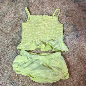 Baby gap neon green 2 piece outfit